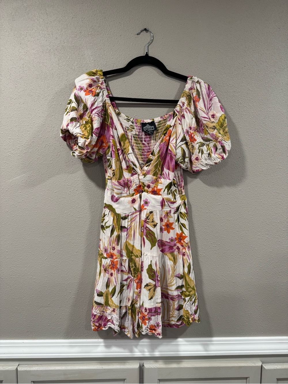 Angie Floral Puff-Sleeve V-Neck Mini Dress in Pink and Green - Picture 2 of 6
